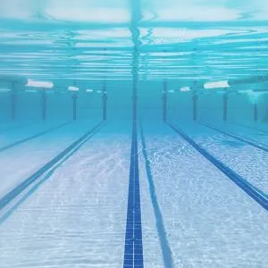 Nátrium-hidrogén-karbonát a medencében és a gyógyfürdőben